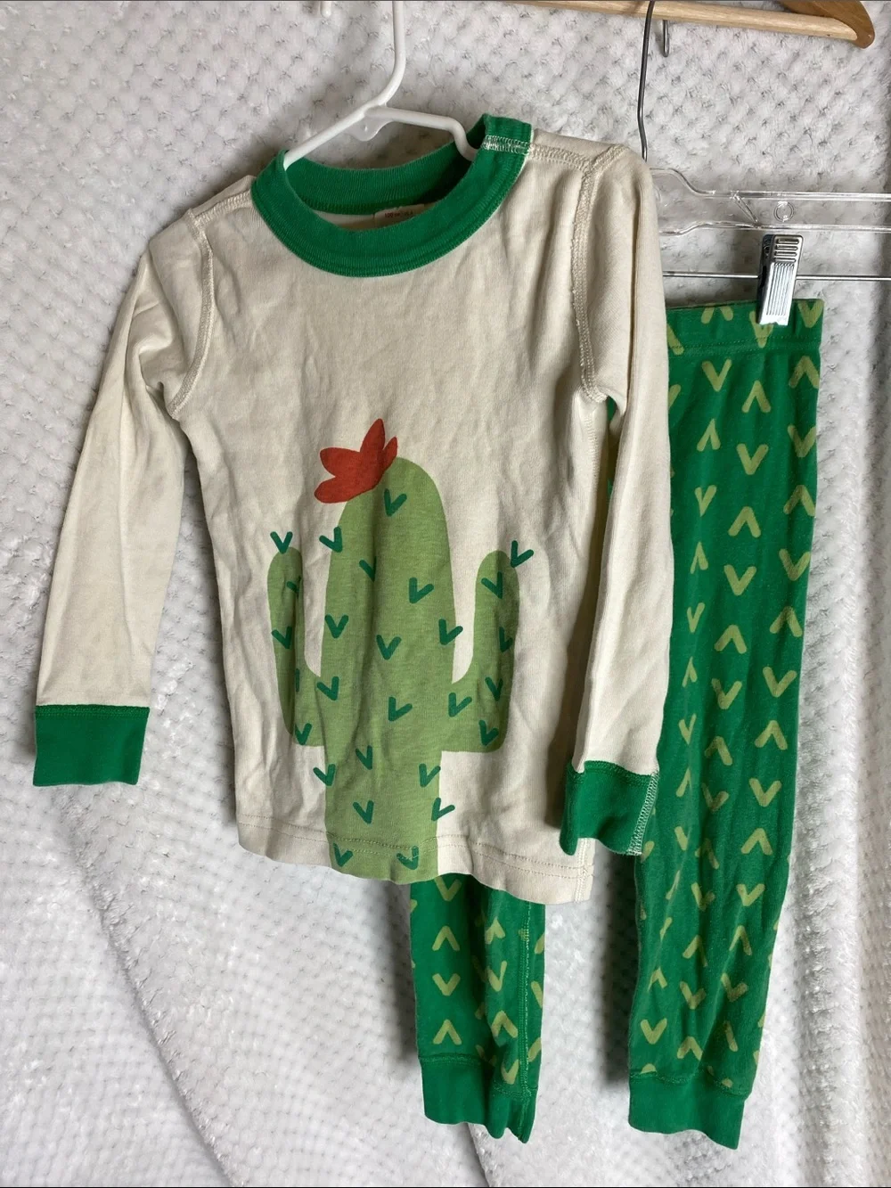 Hanna Andersson Cream Top and Green Cactus Print Pajama PJ’s Set